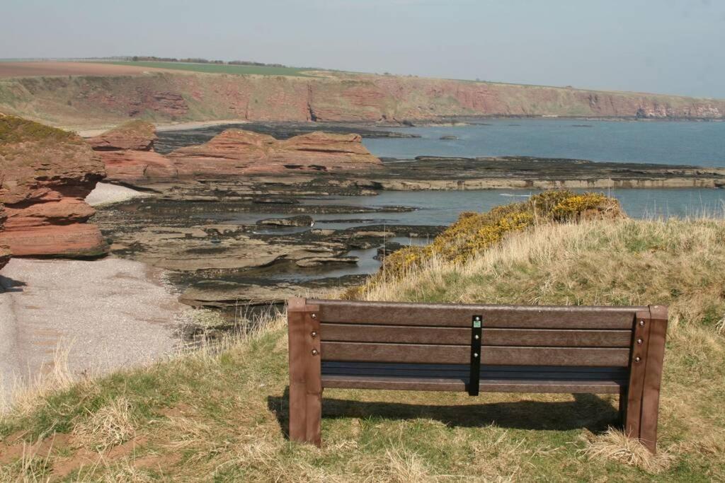 דירות אנגוס Bell Rock View Arbroath מראה חיצוני תמונה